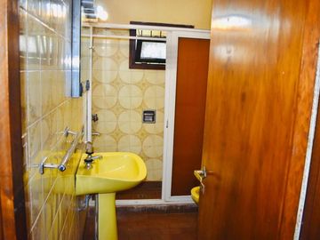 VENTA CASA 4 AMBIENTES APTA CREDITO