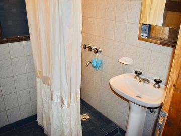 VENTA CASA 4 AMBIENTES APTA CREDITO