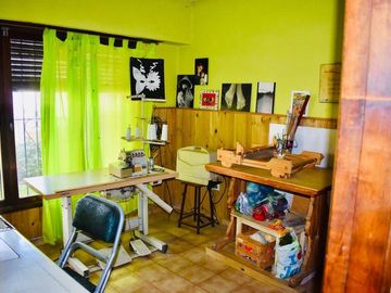 VENTA CASA 4 AMBIENTES APTA CREDITO
