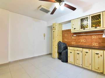 VENTA 4 AMBIENTES DEPENDENCIA PATIO BAULERA FLORES