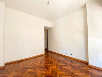 VENTA 4 AMBIENTES DEPENDENCIA PATIO BAULERA FLORES