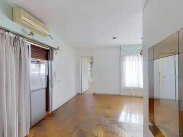 2 AMB C/TERRAZA PROPIA en Av. Rivadavia y Varela