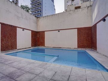 VENTA DEPARTAMENTO BALVANERA SUM, COCHERA Y PILETA