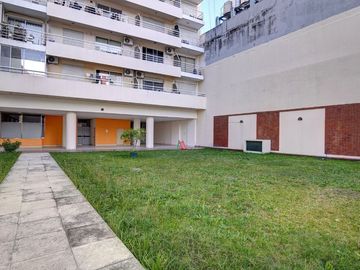 VENTA DEPARTAMENTO BALVANERA SUM, COCHERA Y PILETA