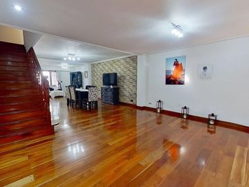 RAMOS MEJIA VENTA CASA 6 AMB PILETA EXC ESTADO