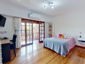 RAMOS MEJIA VENTA CASA 6 AMB PILETA EXC ESTADO