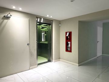 VENTA MONOAMBIENTE MODERNO CABALLITO