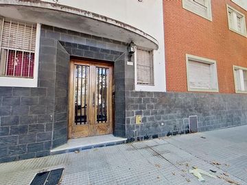 VTA PH 2 AMB C/PATIO en Parque Chacabuco