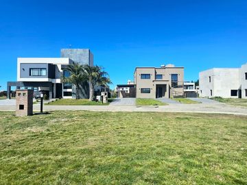 Lote en venta Lagos de Canning oportunidad permuta