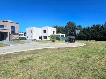 Lote en venta Lagos de Canning oportunidad permuta