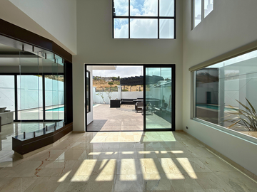 Residencia de lujo en Cumbres de Juárez, cerca de cacho, fundadores y aguacalien