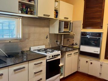 VENTA CASA 4 AMBIENTES CASTELAR NORTE GRAN FONDO