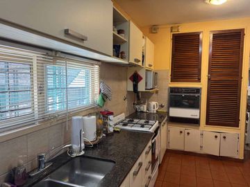 VENTA CASA 4 AMBIENTES CASTELAR NORTE GRAN FONDO