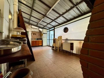 VENTA PH 3 AMB con QUINCHO PARRILA  TERRAZA FLORES