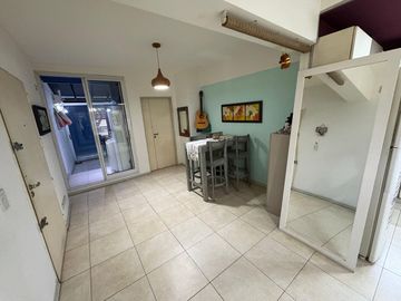 VENTA. CABALLITO 2 AMB (80 m2), LAV, BALCÓN AL FR