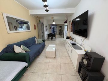 VENTA. CABALLITO 2 AMB (80 m2), LAV, BALCÓN AL FR