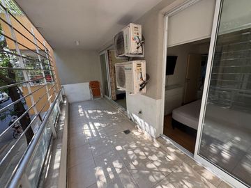 VENTA. CABALLITO 2 AMB (80 m2), LAV, BALCÓN AL FR