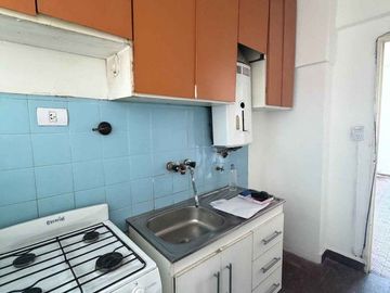 3 AMBIENTES CON BALCON SUPER LUMINOSOS