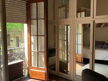 CASA 7 AMBIENTES -COCHERA-ASCENSOR UNIPERSONAL-