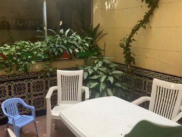 CASA 7 AMBIENTES -COCHERA-ASCENSOR UNIPERSONAL-