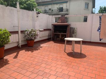 CASA 7 AMBIENTES -COCHERA-ASCENSOR UNIPERSONAL-