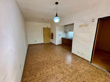 VENTA MONOAMB CON BALCON FRANCES EST.RAMOS MEJIA