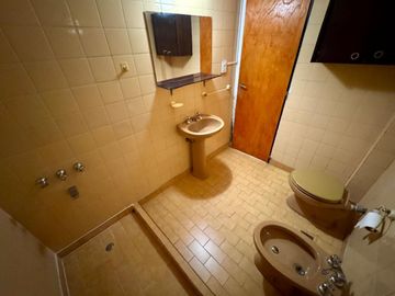 VENTA MONOAMB CON BALCON FRANCES EST.RAMOS MEJIA