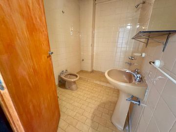 VENTA MONOAMB CON BALCON FRANCES EST.RAMOS MEJIA