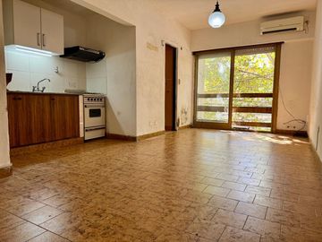 VENTA MONOAMB CON BALCON FRANCES EST.RAMOS MEJIA