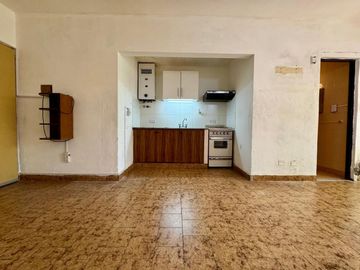 VENTA MONOAMB CON BALCON FRANCES EST.RAMOS MEJIA
