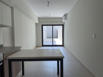 VENTA DEPTO A ESTRENAR CON PATIO ALMAGRO