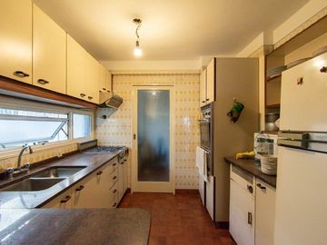 Venta Departamento Piso Caballito 4 amb + dependen