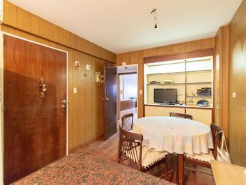 Venta Departamento Piso Caballito 4 amb + dependen