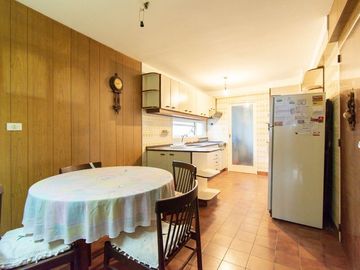 Venta Departamento Piso Caballito 4 amb + dependen