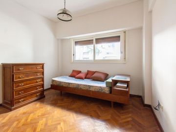 Venta Departamento Piso Caballito 4 amb + dependen