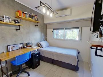 VENTA CASA PARQUE CHACABUCO COCHERA QUINCHO 4 AMB