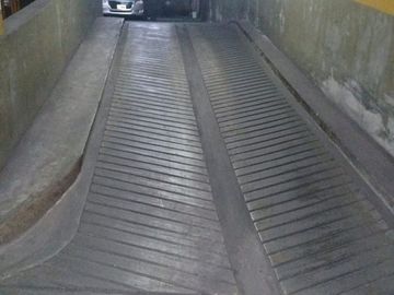 VENTA COCHERA GRANDE CERCA DEL SHOPPING CABALLITO