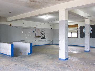DEPÓSITO EN PARQUE CHACABUCO 320 m² EN DOS PLANTAS