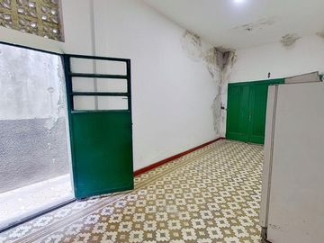 VENTA CASA 4 AMB c/LOCAL y GARAGE en LANUS