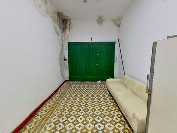 VENTA CASA 4 AMB c/LOCAL y GARAGE en LANUS