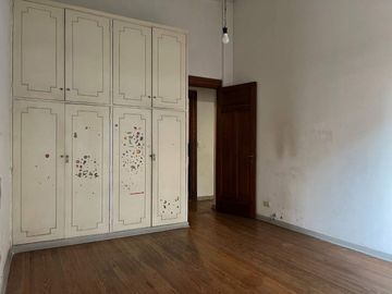 VENTA DEPTO 3 AMB CON ESCRITORIO COCHERA Y PATIO