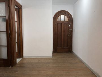 VENTA DEPTO 3 AMB CON ESCRITORIO COCHERA Y PATIO