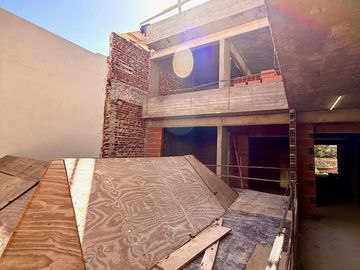 3 AMBIENTES C/DEP BALCÓN TERRAZA C/PARRILLA PROPIA