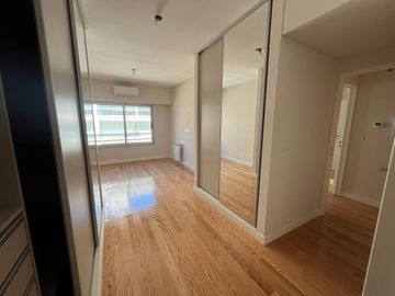 VENTA 4 AMBIENTES CON BALCON Y COCHERA CABALLITO