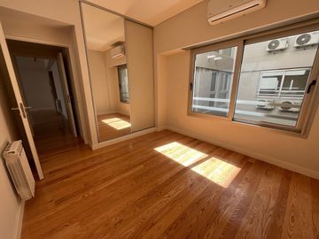 VENTA 4 AMBIENTES CON BALCON Y COCHERA CABALLITO