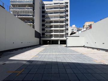 VENTA 4 AMBIENTES CON BALCON Y COCHERA CABALLITO