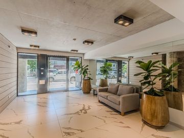 2 AMBIENTES DE 55 M2 C/BALCÓN TERRAZA Y PARRILLA