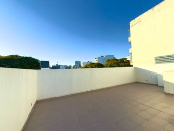 2 AMBIENTES DE 114M2 C/ TERRAZA Y PARRILLA PROPIA