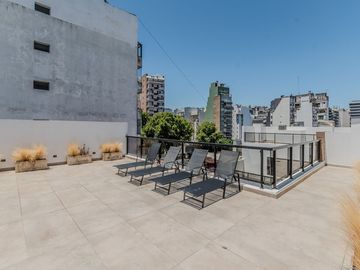 2 AMBIENTES DE 114M2 C/ TERRAZA Y PARRILLA PROPIA