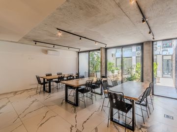 2 AMBIENTES DE 114M2 C/ TERRAZA Y PARRILLA PROPIA